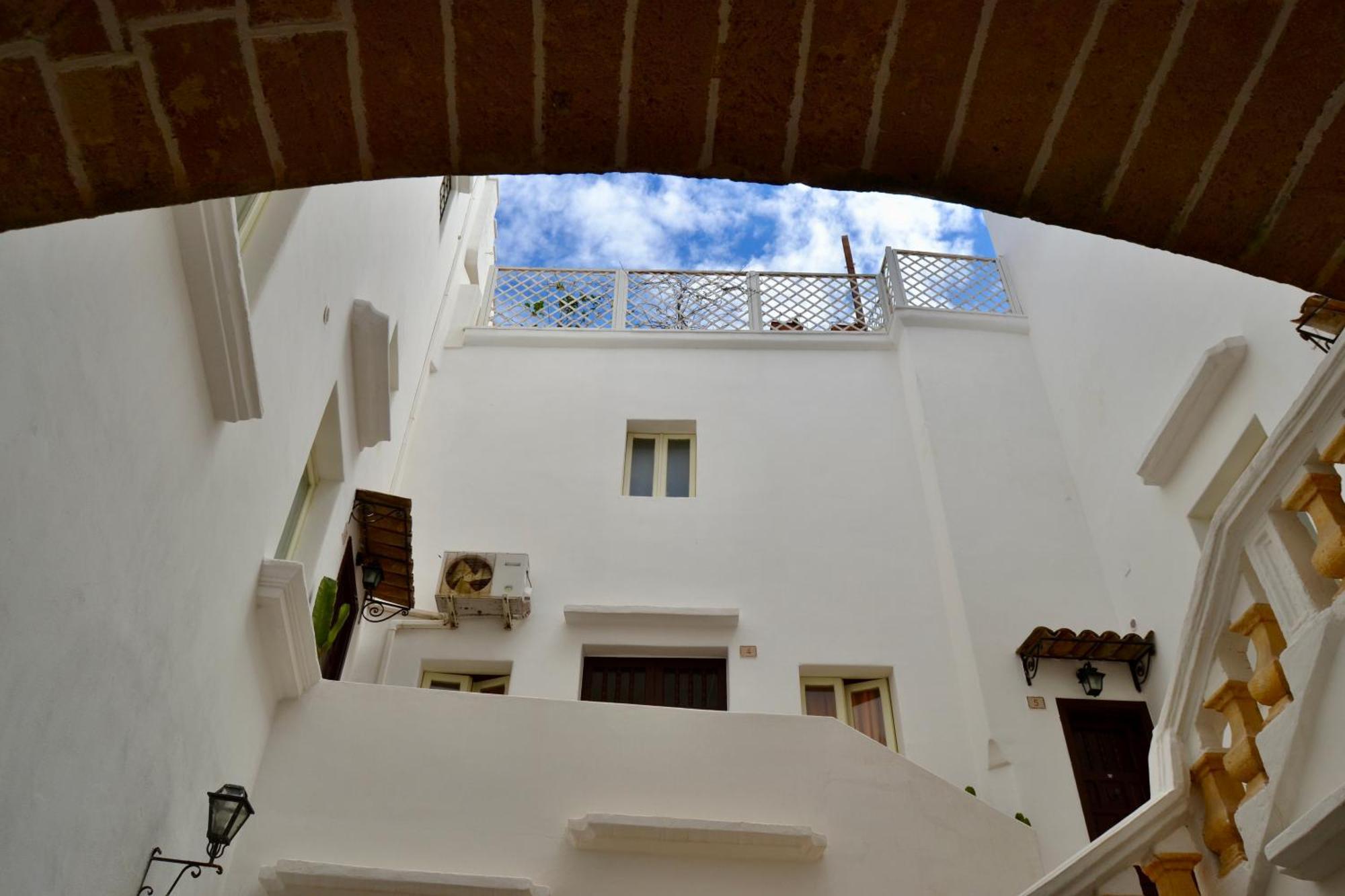 Kallistos Suites & Apartments Gallipoli Esterno foto